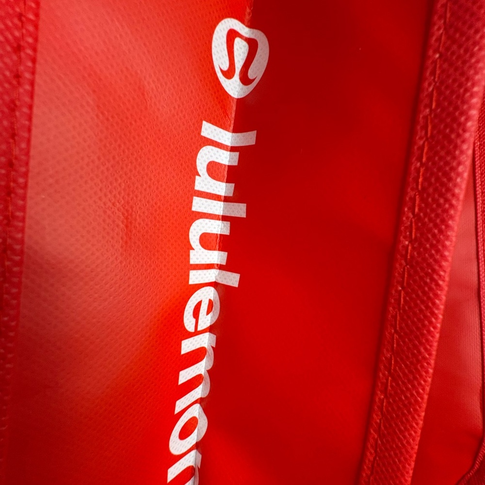 Lululemon Small Tote Bag RARE only available in London UK Flagship Store NEW - Picture 5 of 8